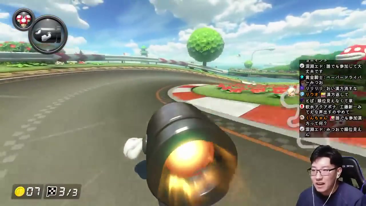 マリオカートの最終周、みつおのキラーがカーブを走る場面