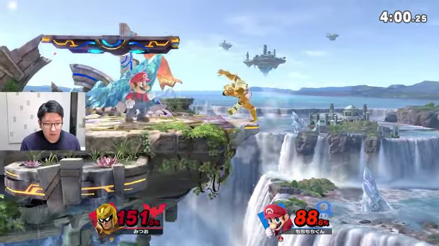 スマブラSPの対戦で、崖際のファルコンと画面下側にいるマリオを映した場面