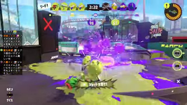 スプラトゥーン3の黄色対紫の試合で、黄色の足場の前に紫の爆発が迫る場面
