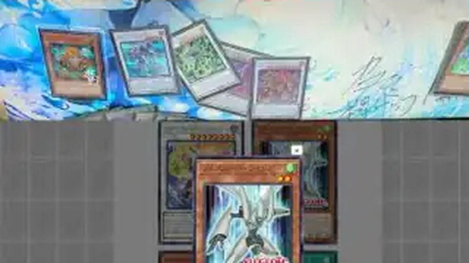 机上に並ぶ遊戯王カードと画面下部の拡大カード表示